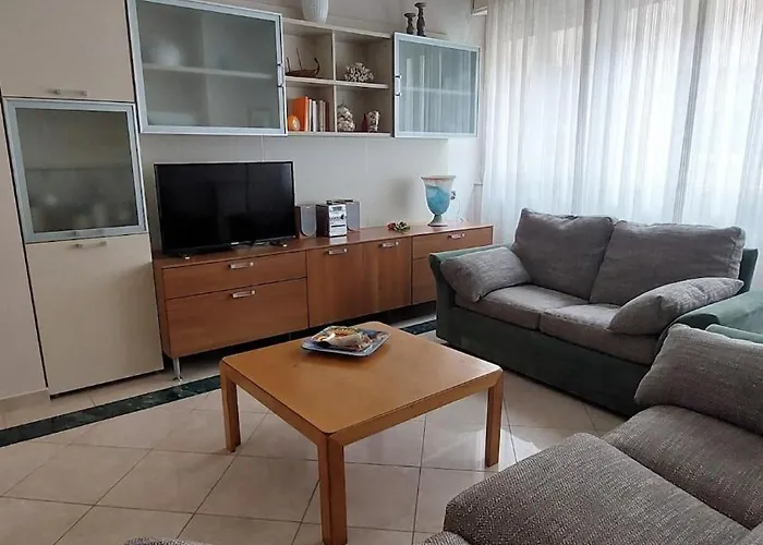 Tra Mare E Pineta - 100mt Dalla Viareggio