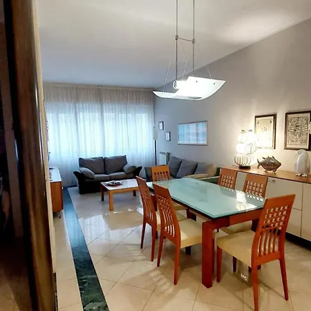Appartamento Tra Mare E Pineta - 100mt Dalla *