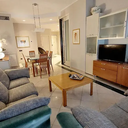 Appartement Tra Mare E Pineta - 100mt Dalla Viareggio